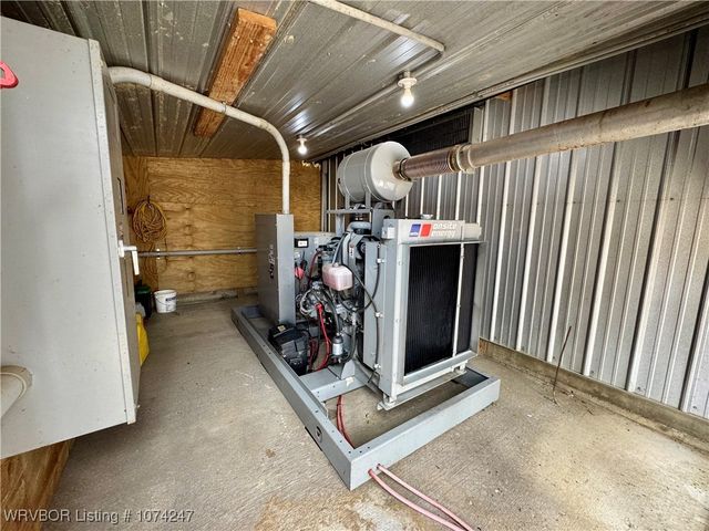1347 White Oak Road, Waldron, AR 72958