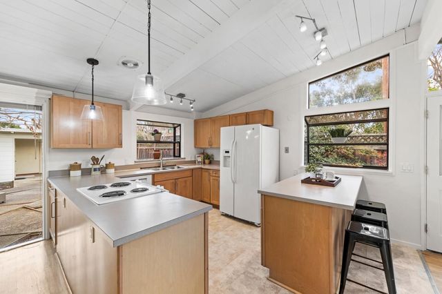 3866 Corina Way, Palo Alto, CA 94303