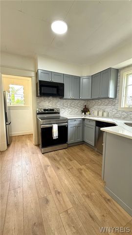 75 West Hazeltine Avenue, Tonawanda, NY 14217