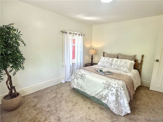 75 West Hazeltine Avenue, Tonawanda, NY 14217