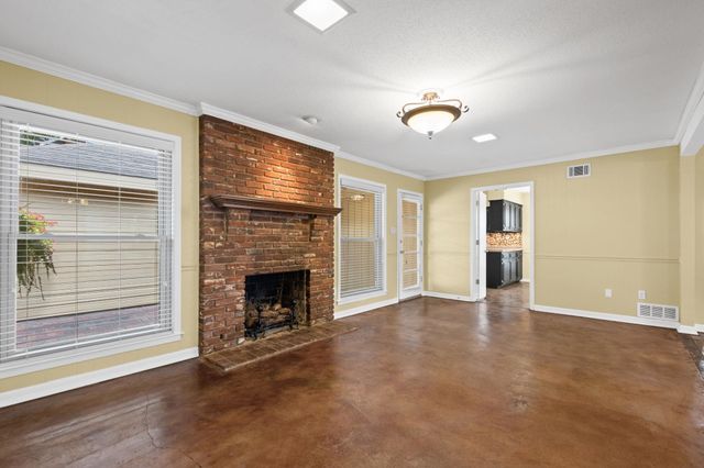 2174 MONTEGO DR, Memphis, TN 38016