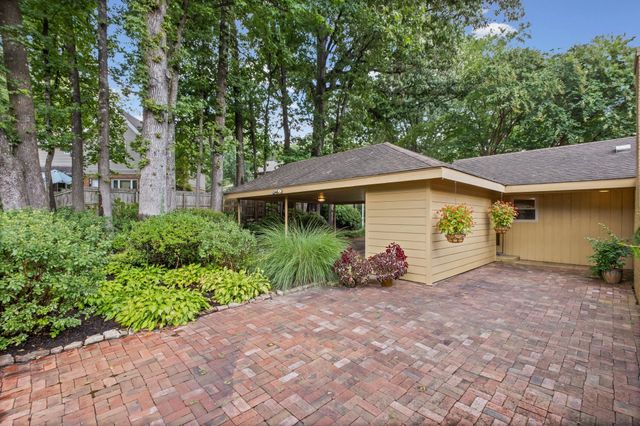 2174 MONTEGO DR, Memphis, TN 38016