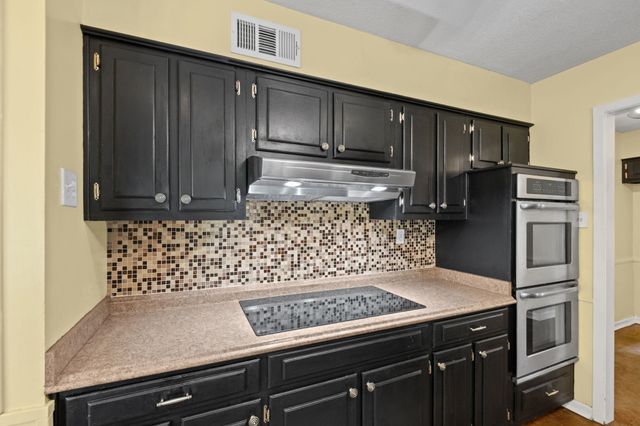 2174 MONTEGO DR, Memphis, TN 38016