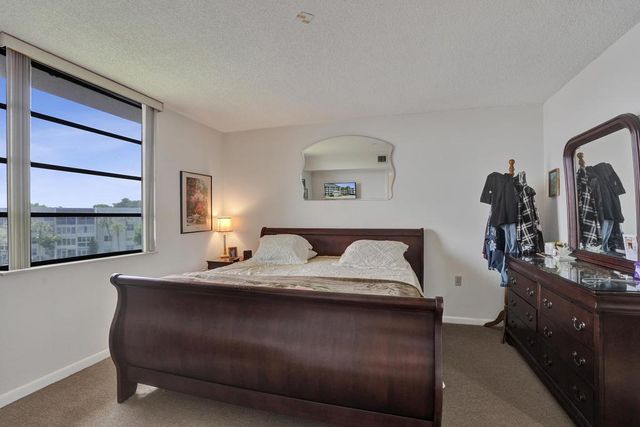 1524 Whitehall Drive 406, Davie, FL 33324