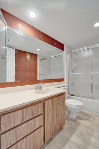 1524 Whitehall Drive 406, Davie, FL 33324