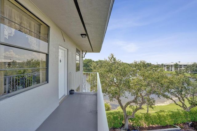 1524 Whitehall Drive 406, Davie, FL 33324
