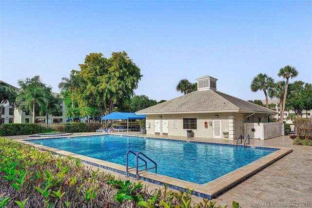 1524 Whitehall Drive 406, Davie, FL 33324
