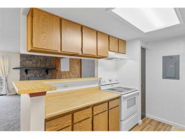 921 Walden St 108, Aurora, CO 80017
