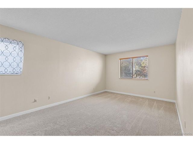 921 Walden St 108, Aurora, CO 80017