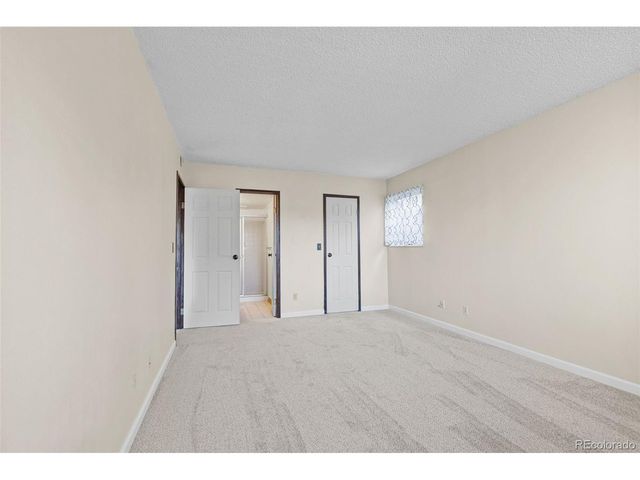 921 Walden St 108, Aurora, CO 80017