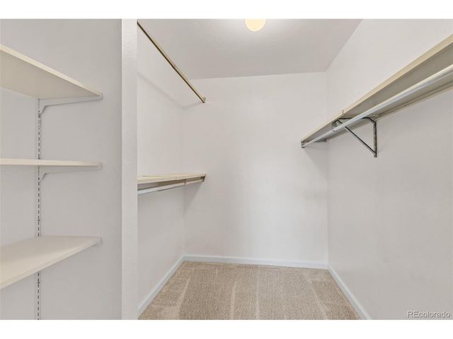 921 Walden St 108, Aurora, CO 80017