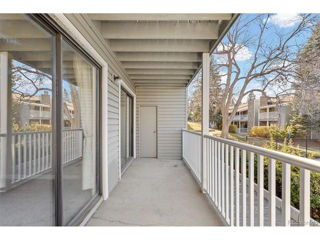 921 Walden St 108, Aurora, CO 80017