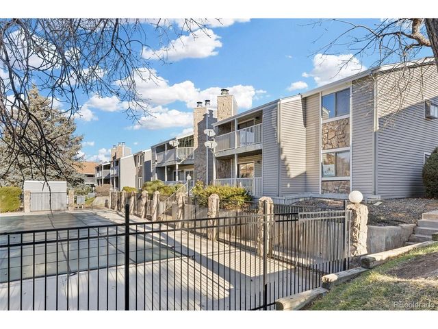 921 Walden St 108, Aurora, CO 80017