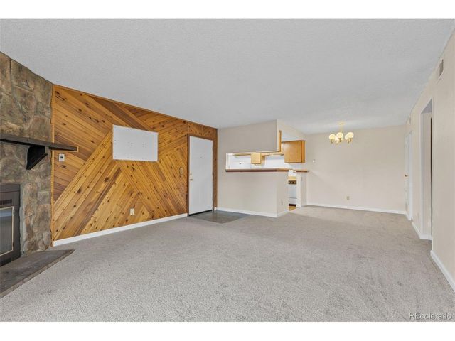 921 Walden St 108, Aurora, CO 80017