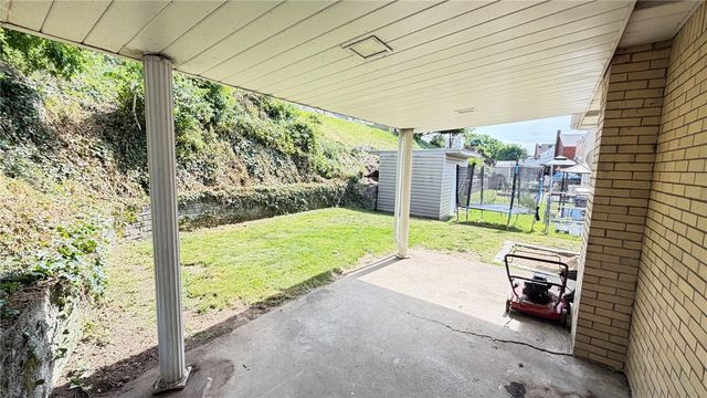 2972 Ruthwood Ave, Baldwin Boro, PA 15227