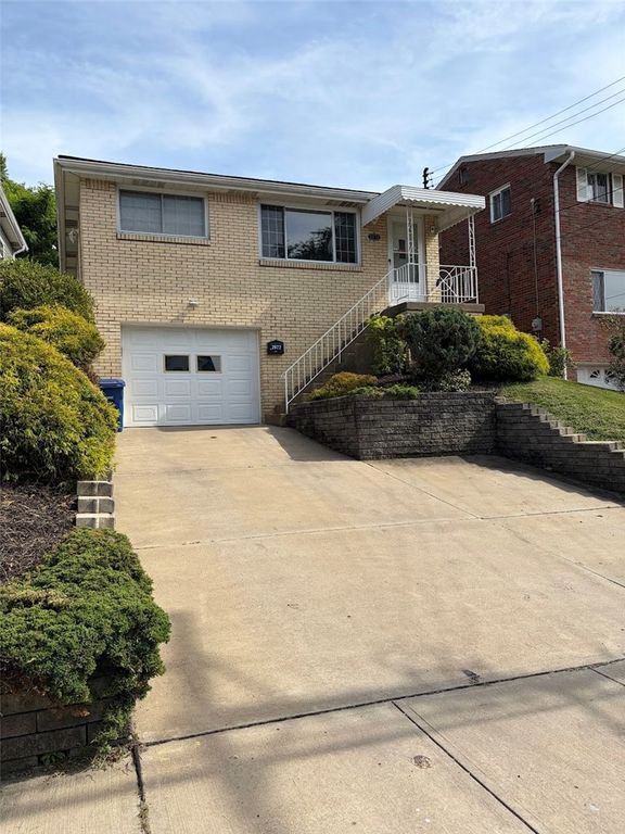2972 Ruthwood Ave, Baldwin Boro, PA 15227