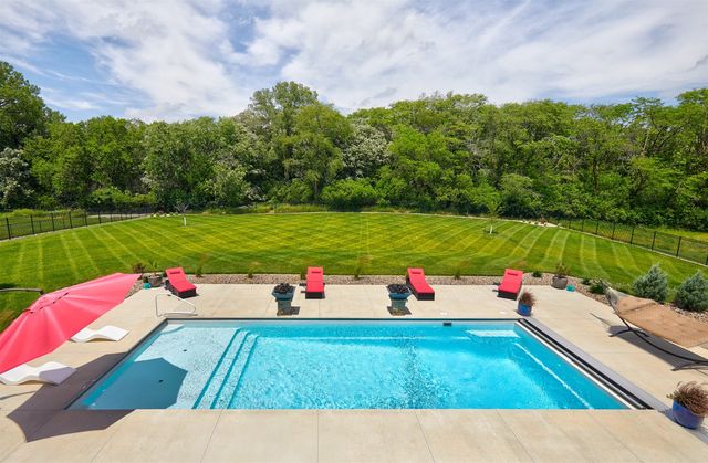 11174 NW 108th Court, Granger, IA 50109