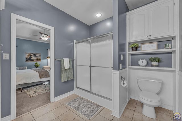 4520 SW Woods DR, Topeka, KS 66610