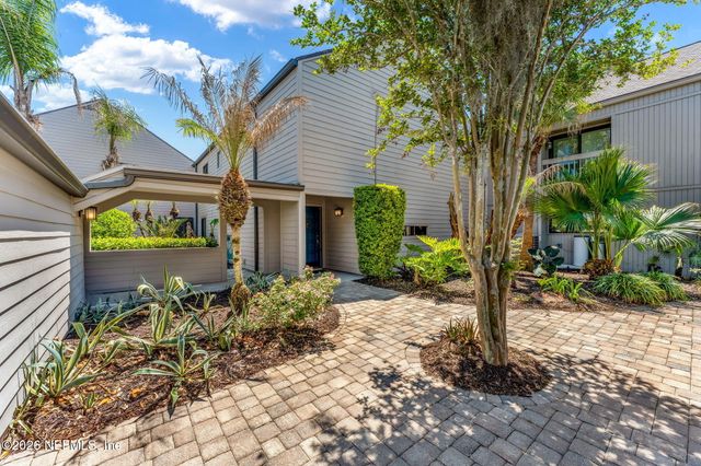 45 LAKE JULIA Drive S, Ponte Vedra Beach, FL 32082