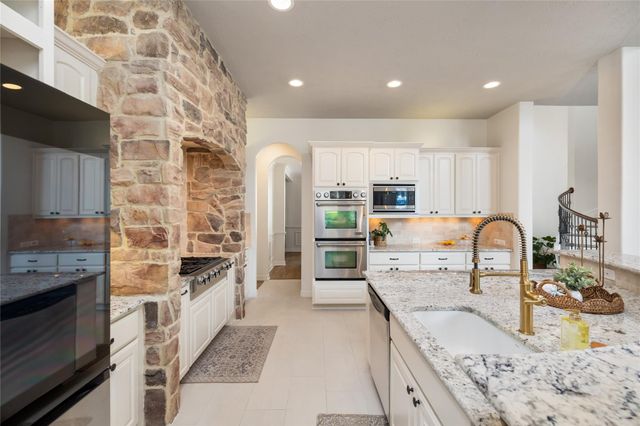 12118 W Allen Shore Drive, Cypress, TX 77433