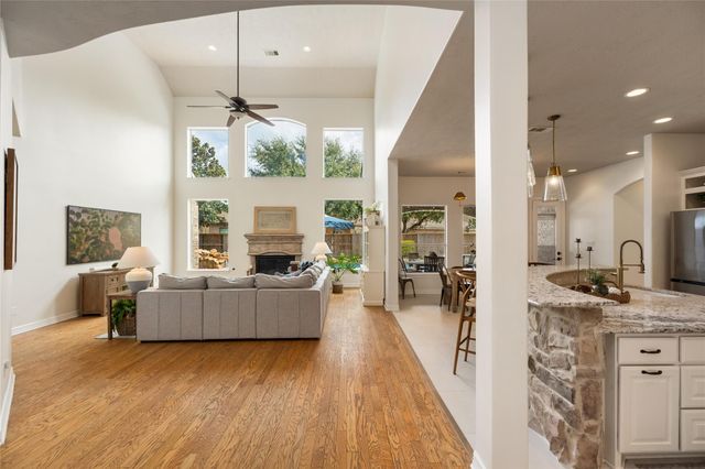 12118 W Allen Shore Drive, Cypress, TX 77433