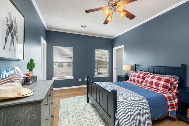 12118 W Allen Shore Drive, Cypress, TX 77433