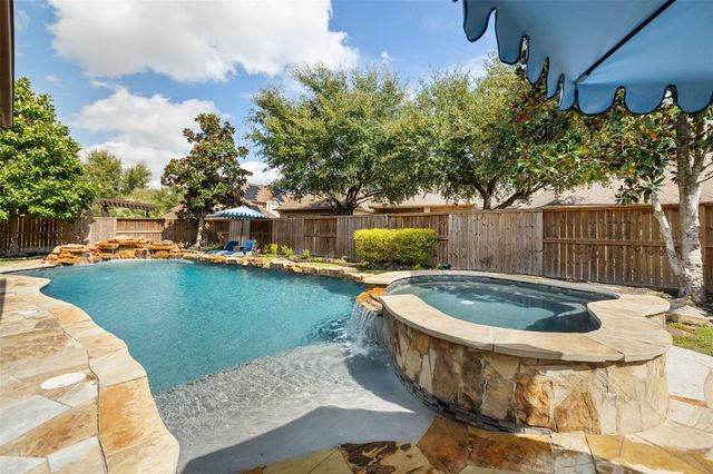 12118 W Allen Shore Drive, Cypress, TX 77433