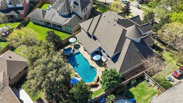 12118 W Allen Shore Drive, Cypress, TX 77433