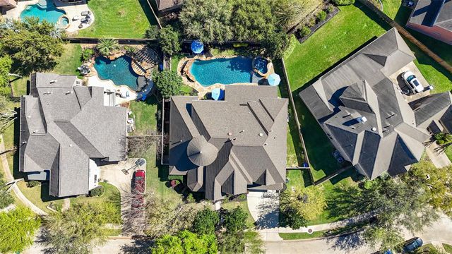 12118 W Allen Shore Drive, Cypress, TX 77433
