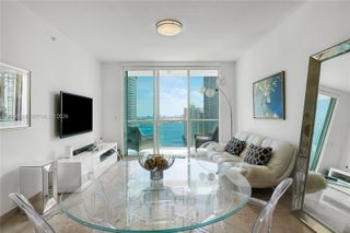 31 SE 5th St 3812, Miami, FL 33131
