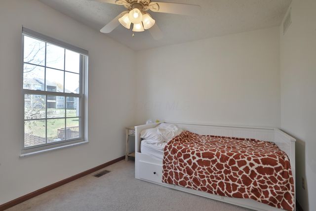 6736 Riverside Glen Court, Dublin, OH 43017