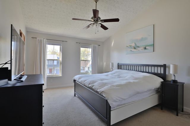 6736 Riverside Glen Court, Dublin, OH 43017