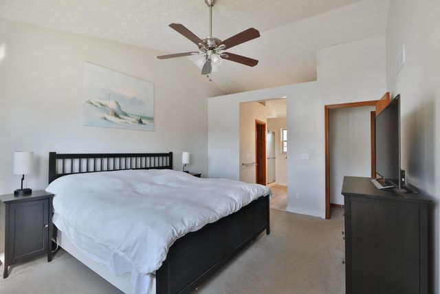 6736 Riverside Glen Court, Dublin, OH 43017