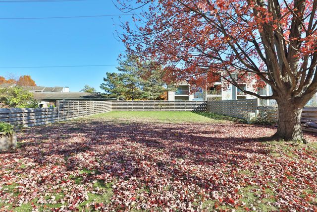 6736 Riverside Glen Court, Dublin, OH 43017