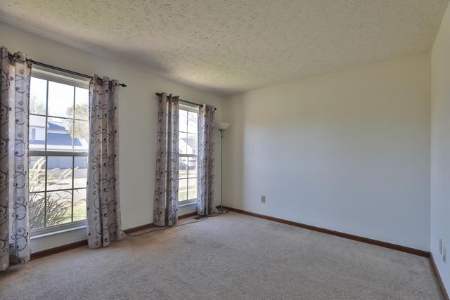 6736 Riverside Glen Court, Dublin, OH 43017