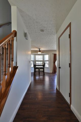 6736 Riverside Glen Court, Dublin, OH 43017