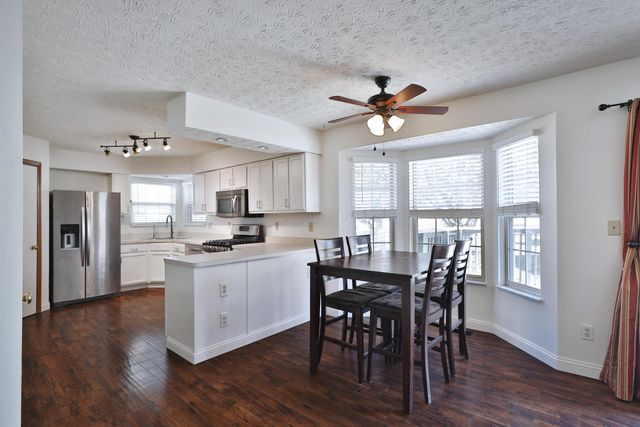 6736 Riverside Glen Court, Dublin, OH 43017