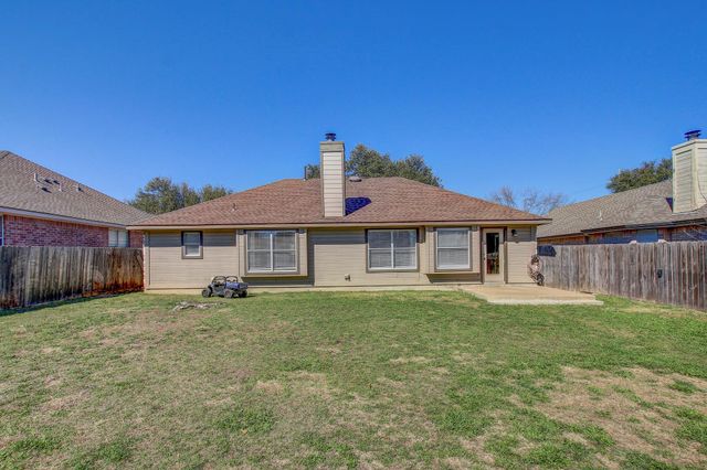 806 Ridge View DR, Leander, TX 78641