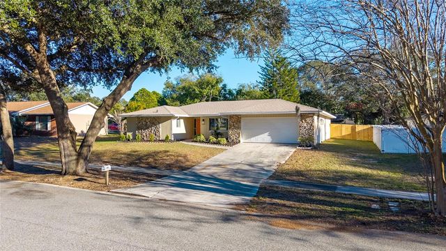 6649 PAMPUS DRIVE, Orlando, FL 32819