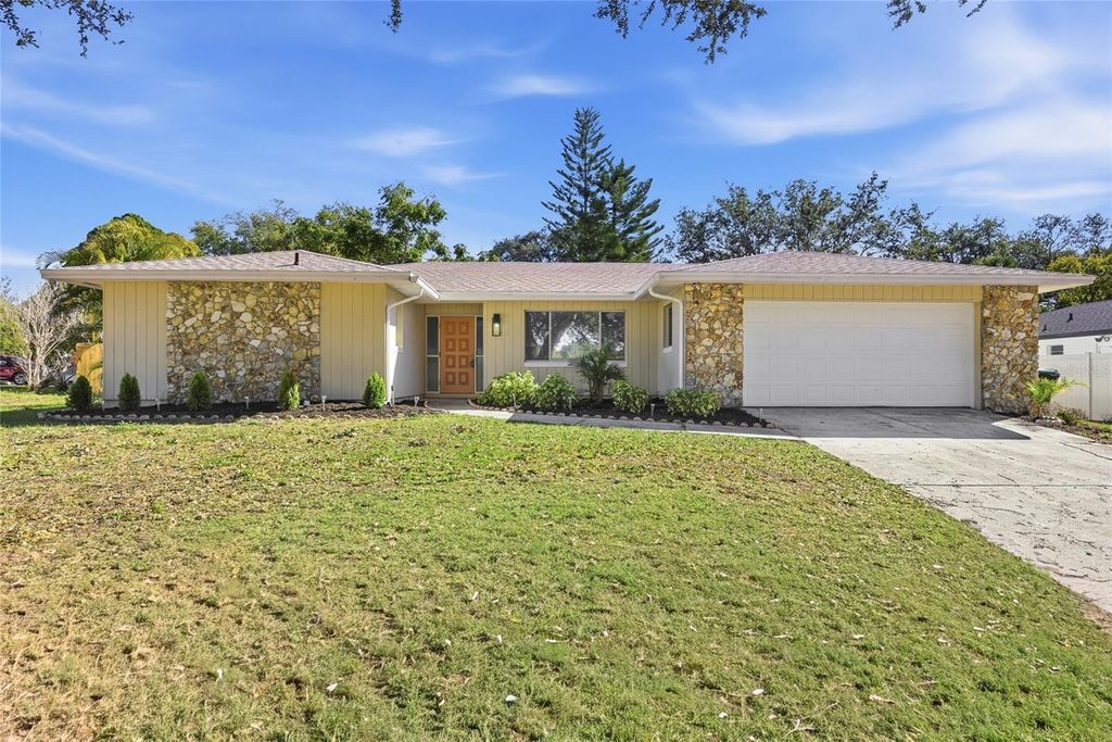 6649 PAMPUS DRIVE, Orlando, FL 32819