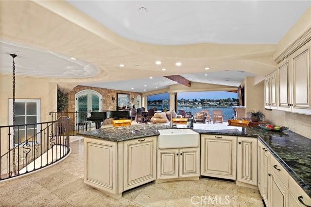 900 E Balboa Blvd, Newport Beach, CA 92661