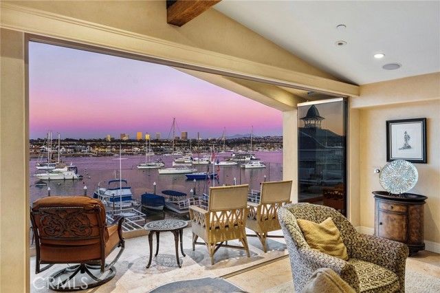 900 E Balboa Blvd, Newport Beach, CA 92661