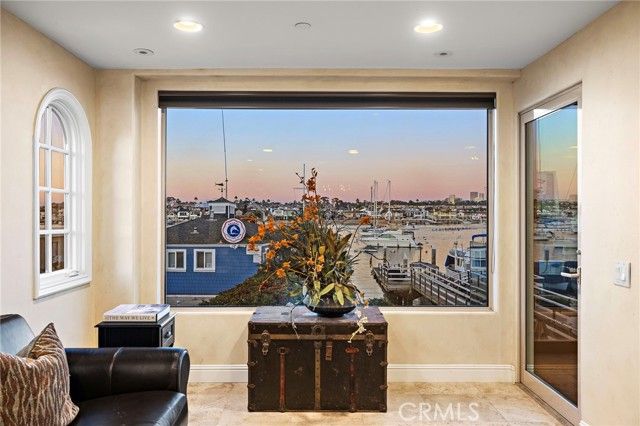 900 E Balboa Blvd, Newport Beach, CA 92661