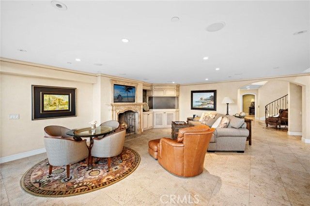 900 E Balboa Blvd, Newport Beach, CA 92661