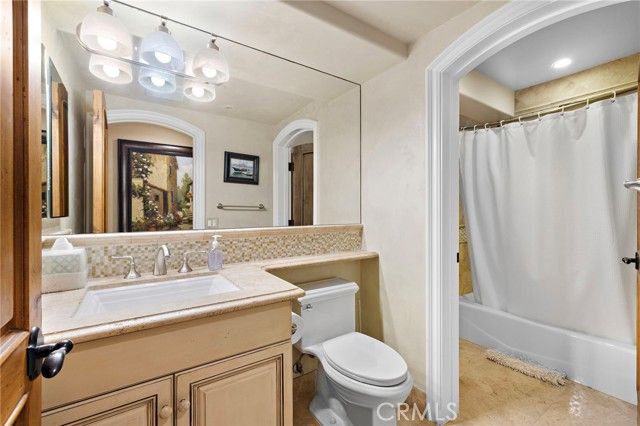 900 E Balboa Blvd, Newport Beach, CA 92661