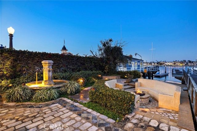 900 E Balboa Blvd, Newport Beach, CA 92661