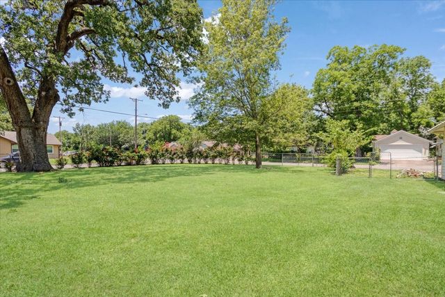 1302 S Crockett, Sherman, TX 75090