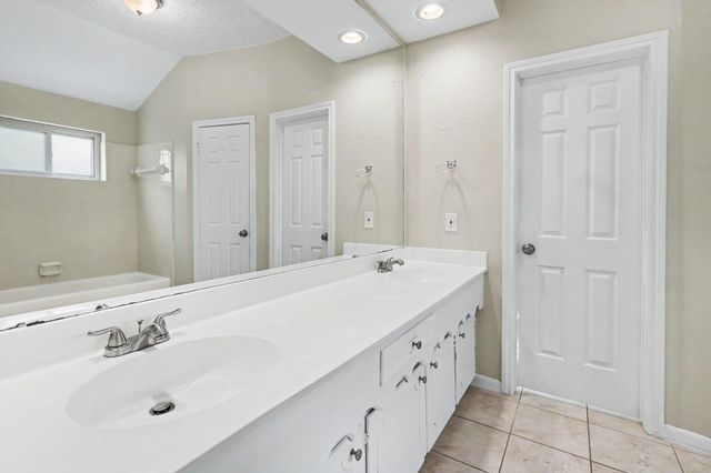 7731 Western Oak Lane, Houston, TX 77040