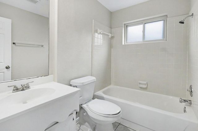 7731 Western Oak Lane, Houston, TX 77040