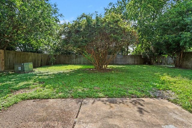 7731 Western Oak Lane, Houston, TX 77040